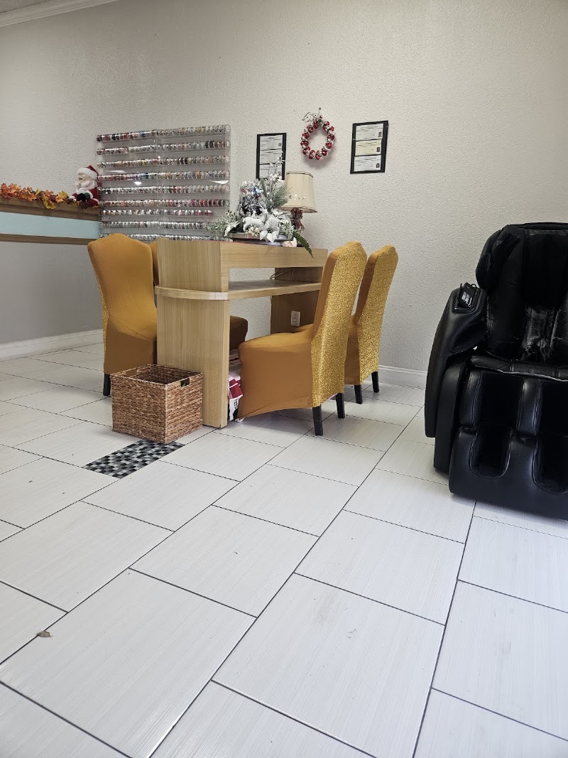 Hollygood Nails-Spa, beauty salon in Wauchula, FL, photo 4 of 10